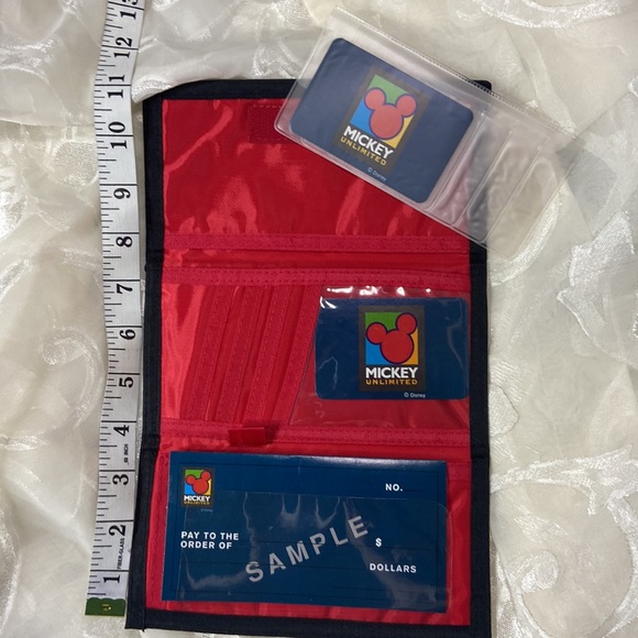 NWOT embroidered Dancing Mickey Mouse wallet red/black - Picture 4 of 5